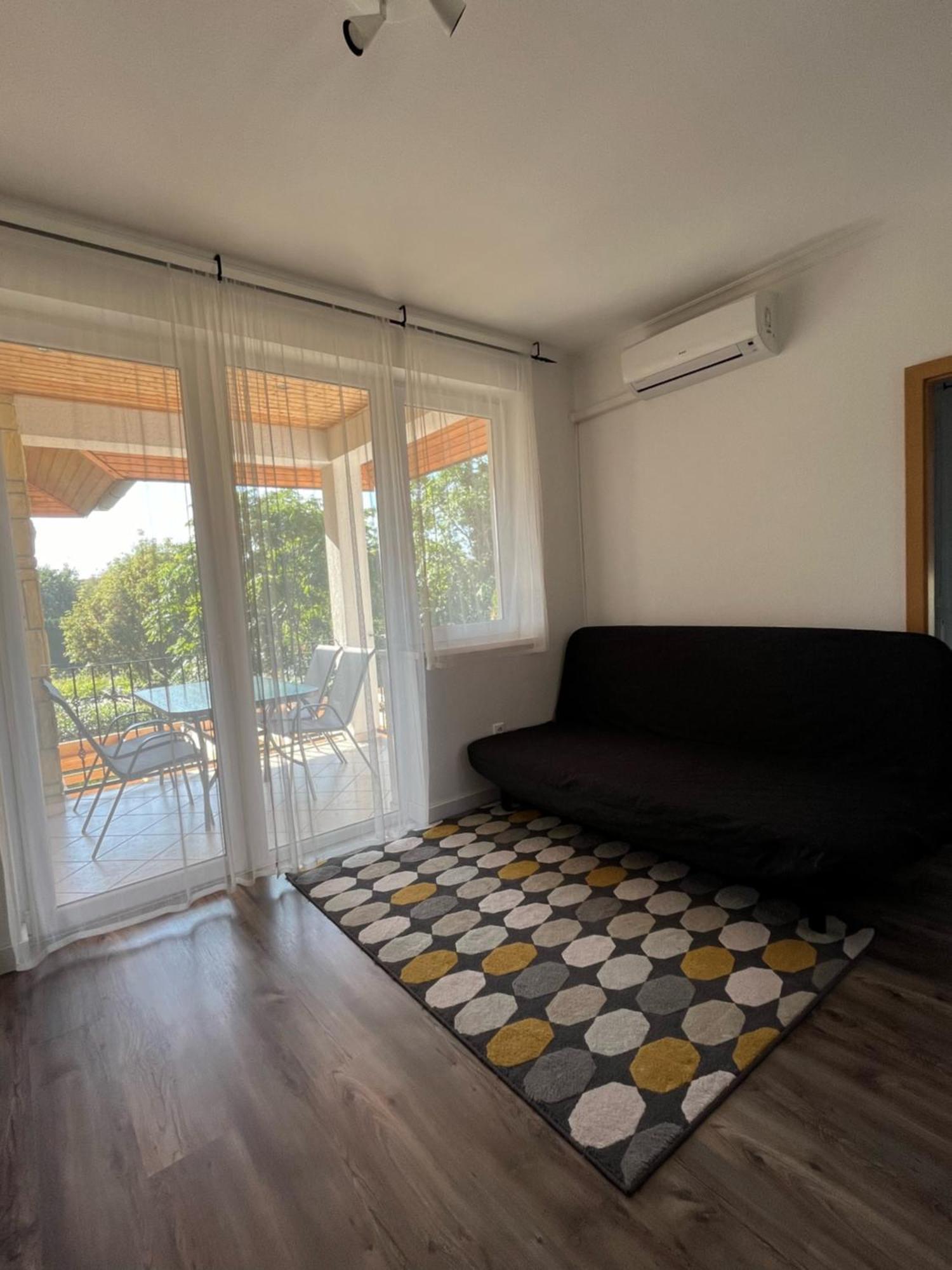 Maja Apartmanhaz Balatonlelle Exterior photo